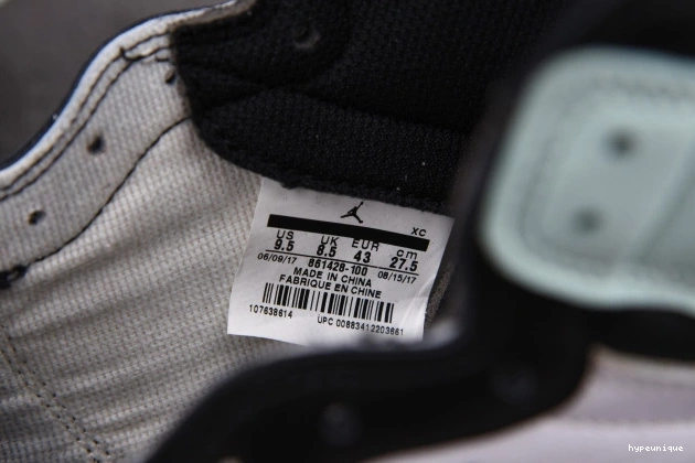 HYPE Retro Jordan High 1 Igloo 861428-100 0807